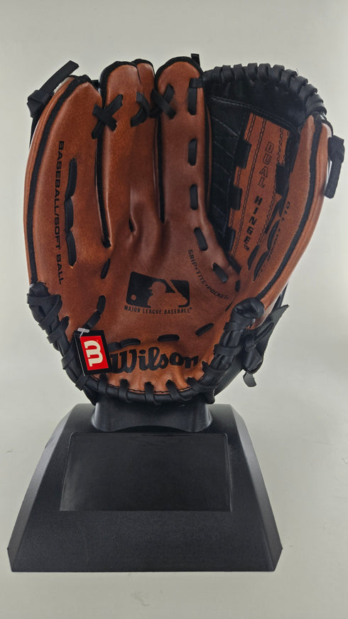 Wilson 11in Youth Glove LEFT HAND THROW BG301