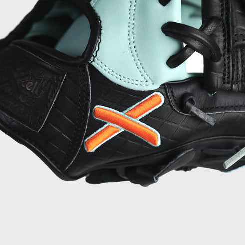 ARiA 11.5in Mint Blackout Ice Cream Infield Glove || Absolutely Ridiculous Innovations