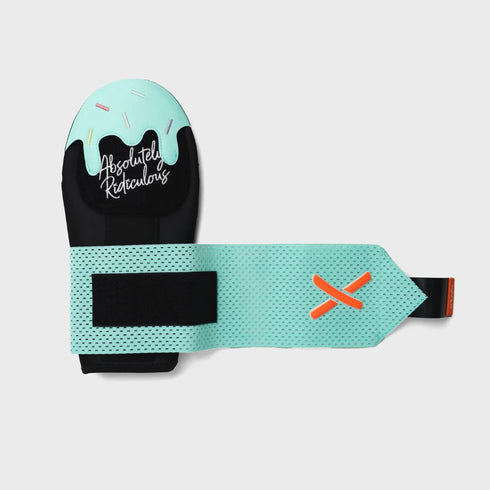 ARiA Mint Blackout Ice Cream Sliding Mitt || Absolutely Ridiculous Innovations