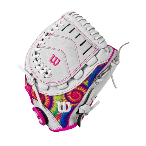 Wilson 2024 A440™ Flash™ 11in Youth Softball Glove