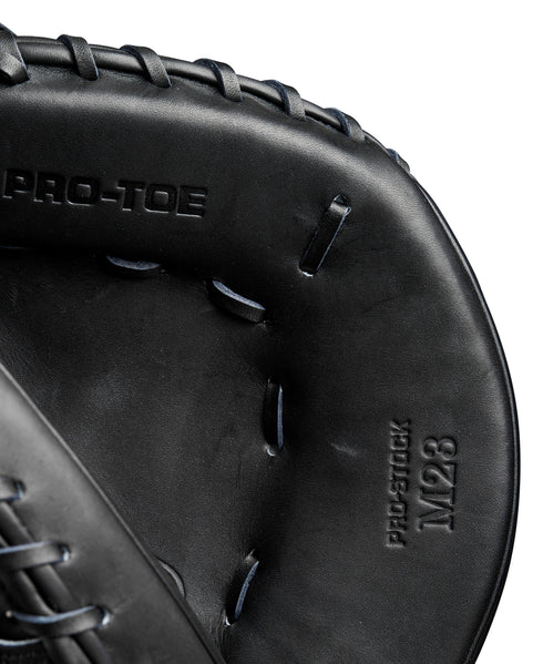 Wilson Classics Series A2000 M23 33.5in Catcher Glove