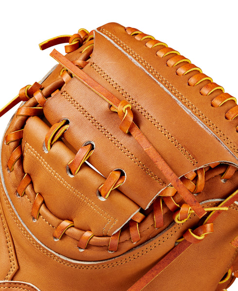 Wilson Classics Series A2000 M23 33.5in Catcher Glove