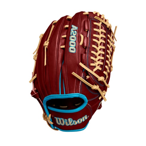 Wilson Winter 2024 A2000® D33 11.75in Pitcher’s Glove