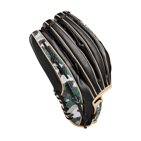 Wilson Winter 2024 A2000® 1810 12.75in Outfield Glove