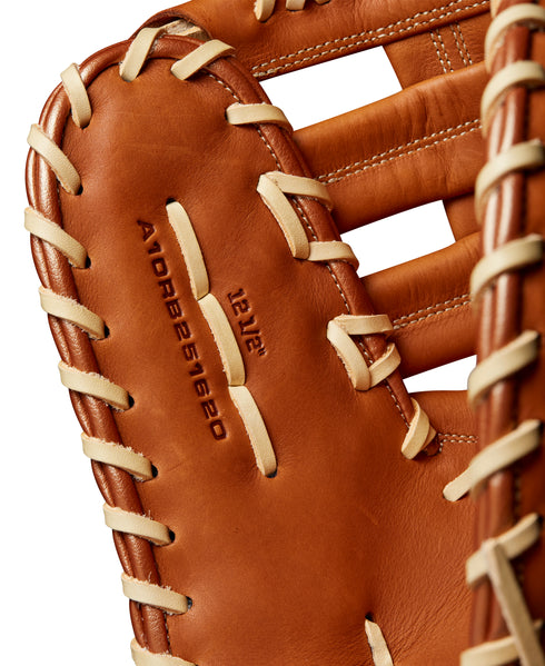 Wilson Fall 2024 A1000® 1620 12.5in First Base Glove