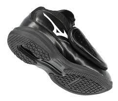 Mizuno Wave Pro Umpire Shoe
