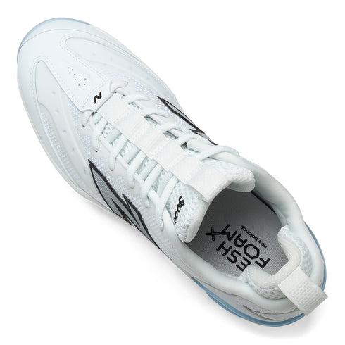 New Balance Fresh Foam 3000V8 Moulded Cleats - White