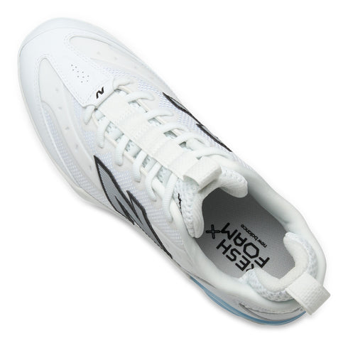 New Balance Fresh Foam 3000V8 Metal Cleats - White