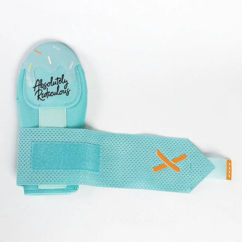 ARiA Mint Dipped Ice Cream Sliding Mitt || Absolutely Ridiculous Innovations